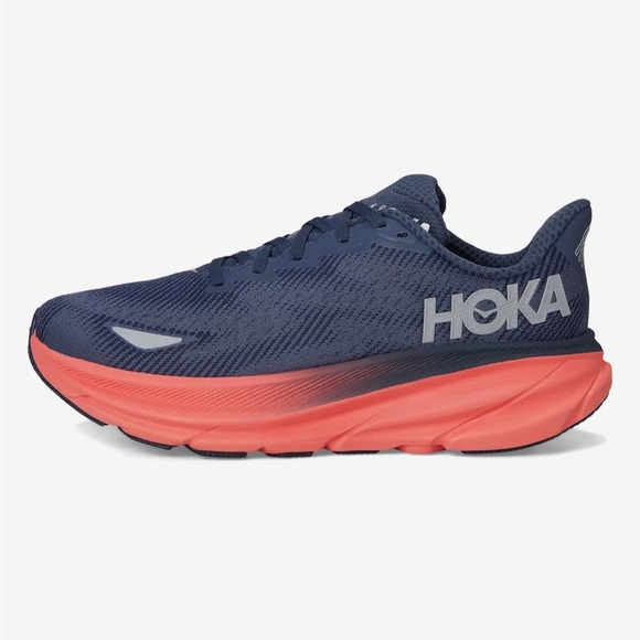 HOKA Women’s Clifton 9 GTX Shoe - Picture 2 of 12